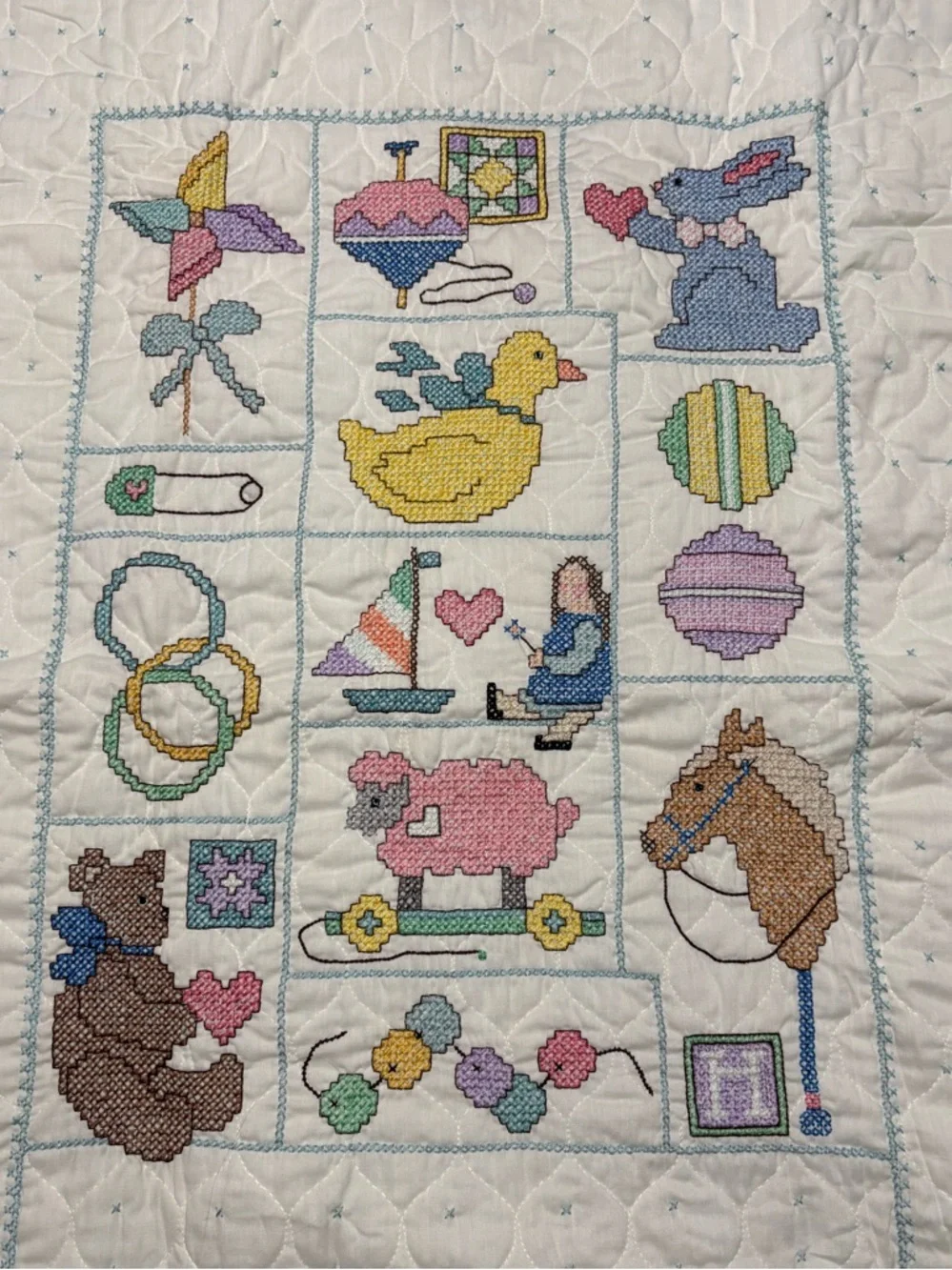 Janlynn Vintage cross-stitch baby quilt Dreamland